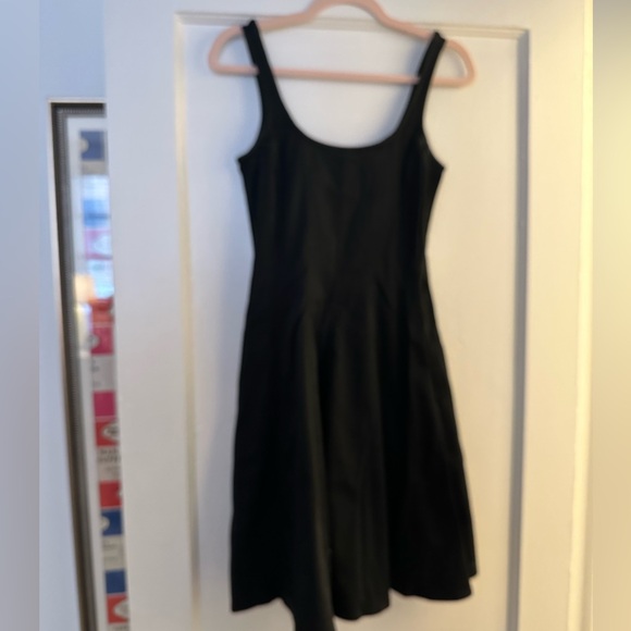 Great versatile black dress - Picture 3 of 3